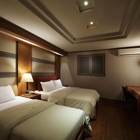 Hotel Noblesse, Yeoksam Séoul Extérieur photo