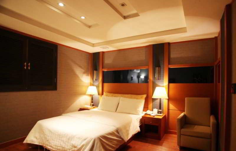 Hotel Noblesse, Yeoksam Séoul Extérieur photo