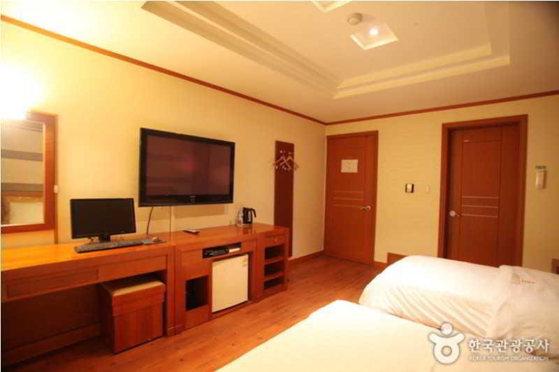 Hotel Noblesse, Yeoksam Séoul Extérieur photo