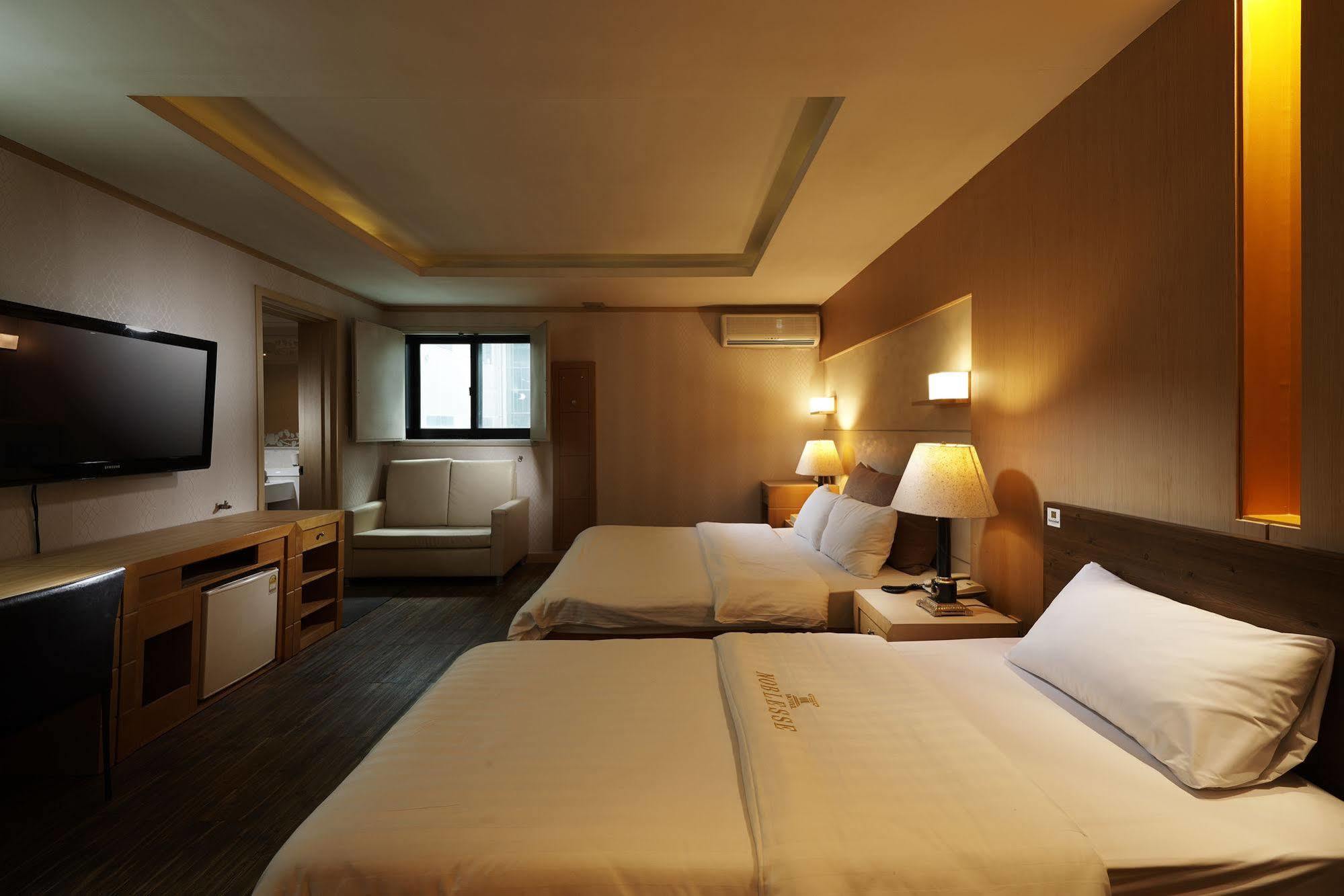 Hotel Noblesse, Yeoksam Séoul Extérieur photo