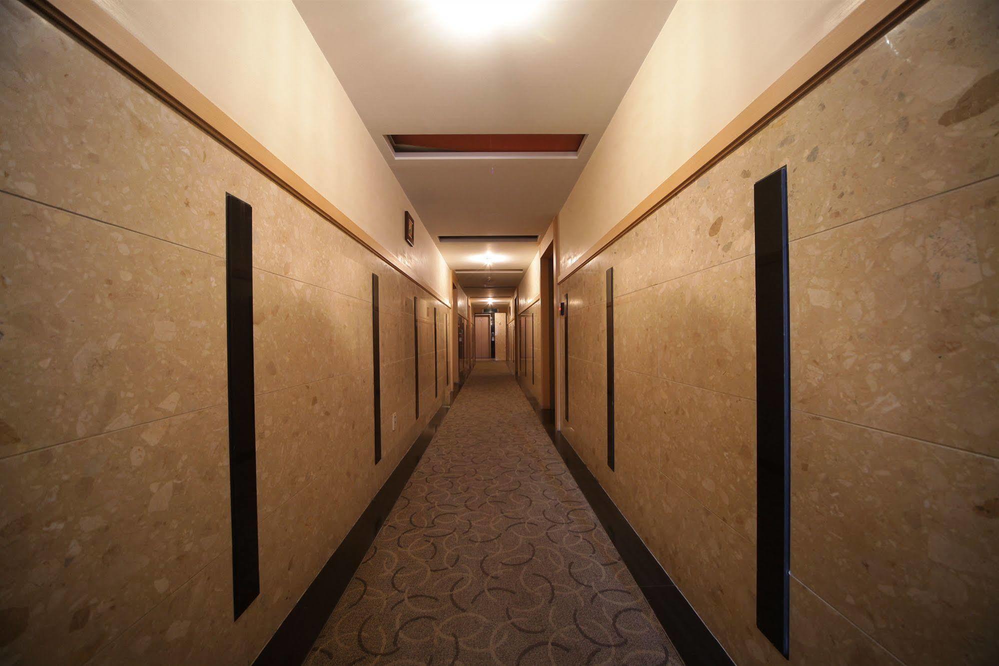 Hotel Noblesse, Yeoksam Séoul Extérieur photo