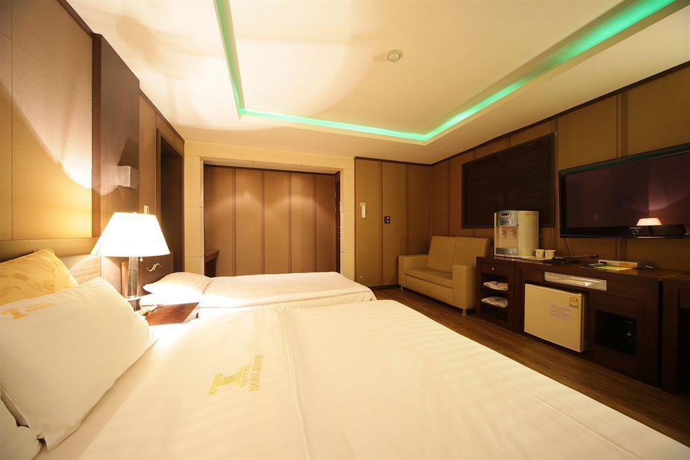 Hotel Noblesse, Yeoksam Séoul Extérieur photo